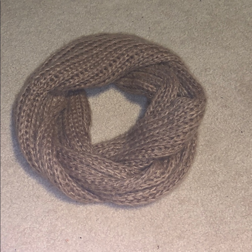Infinity scarf